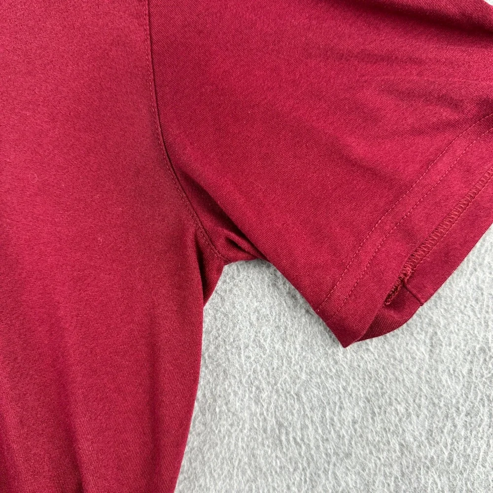 Nike T-Shirt Mens Medium Red The Nike Tee Athletic Cut Dri-Fit Graphic Swoosh